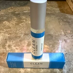 🌷5-$25🌷Clean classic Classic Pure Soap Roll-On Perfume - Blue